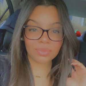 Meet your Posher, Nikki